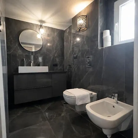 -3 Min Walk From The Metro- Wi-fi And Privacy -