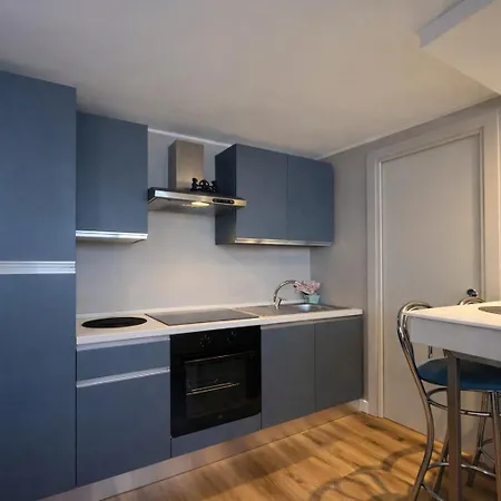 Appartement -3 Min Walk From The Metro- Wi-fi And Privacy - Rome